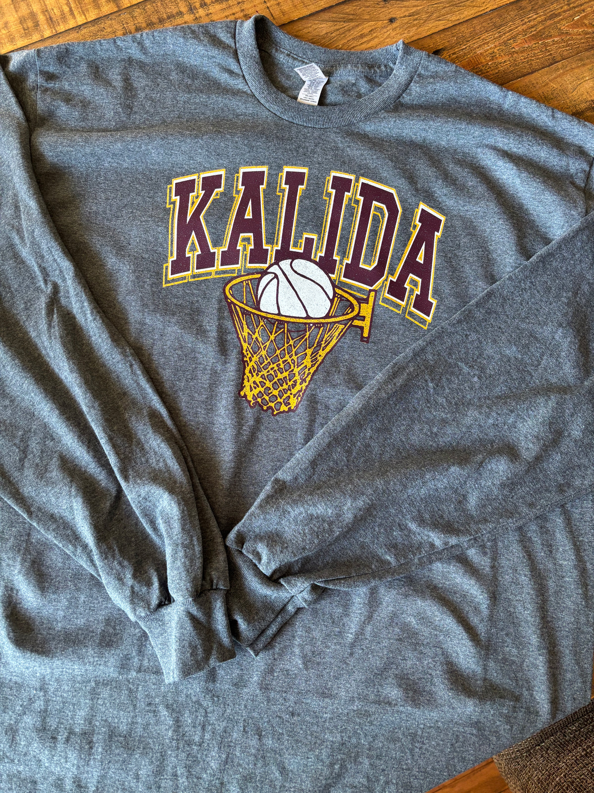 Kalida Long Sleeve Vintage Basketball (XL)